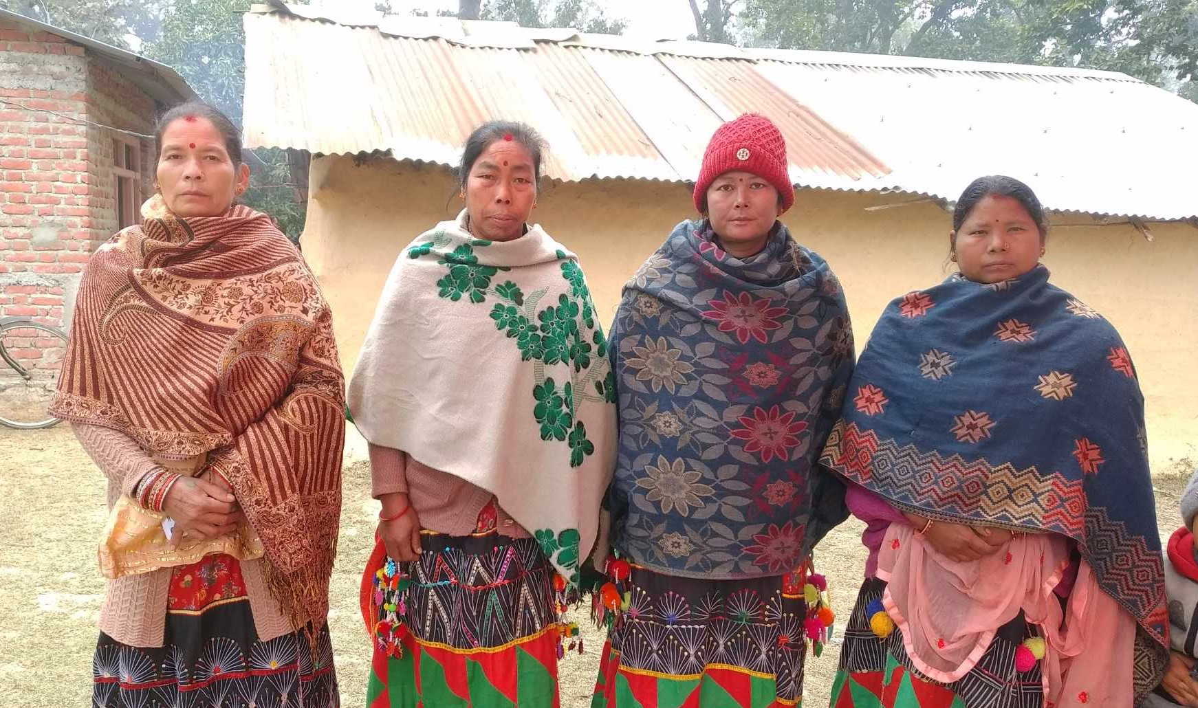 कैलालीमा  आठजना थारू महिला चुनिए  गाउँको बरघर